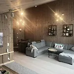 Апартаменты Modern Mountain In And Out Трисиль