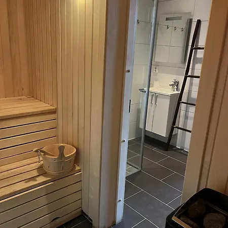 Modern Mountain In And Out アパート